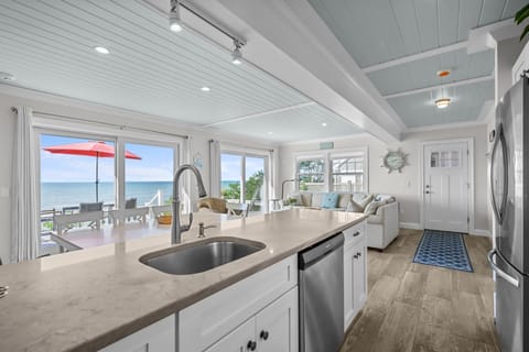 Views even when cooking - 1 Bayberry Lane Eastham Cape Cod - Bay Dream - NEVR