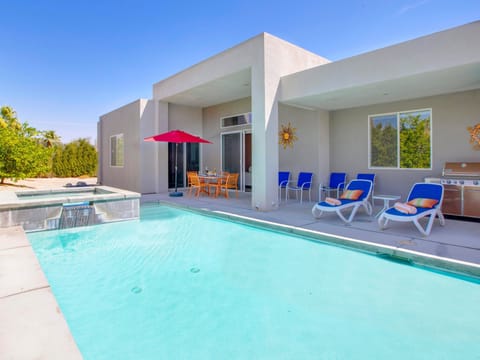 Sun Haven Escape - 4 Bedroom Vacation Home Rental