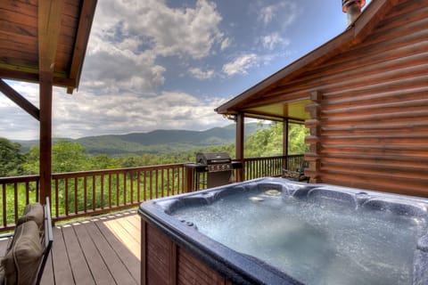 The Sunset Ridge rental cabin is the ideal place to sit back, relax and Enjoy this Awesome Mountain View