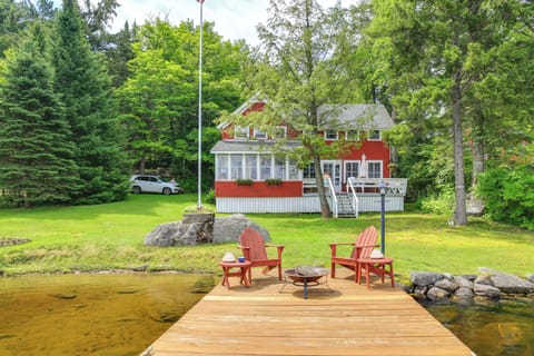 Stratford Vacation Rental Home | 5BR | 1.5BA | 1,184 Sq Ft | Stairs to Access