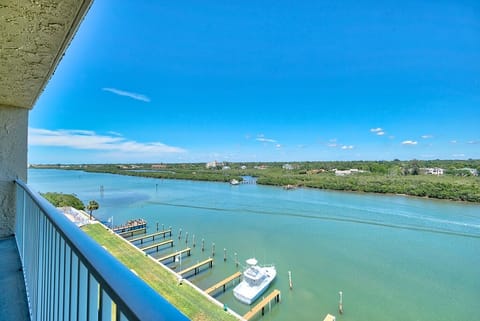 Spectacular Views!!! - Balcony view of Intracoastal waterway