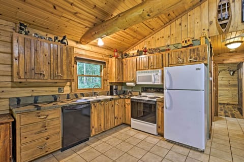 Kitchen | Fully Equipped