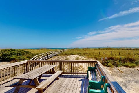 Private deck overlooking the dunes and the ocean!
