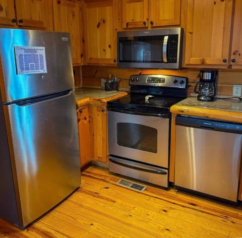 No need to eat out all the time, this property come equipped with a fully functioning kitchen.
