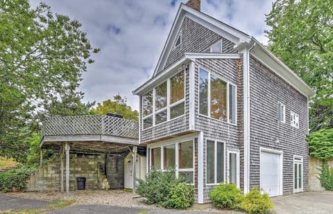 Hyannis Vacation Rental | 3BR | 2BA | 1,281 Sq Ft | Stairs Required
