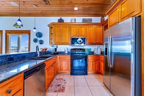 Kitchen | Cooking Basics Provided