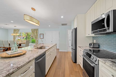 Fully Stocked Kitchen; All the Amenities needed!