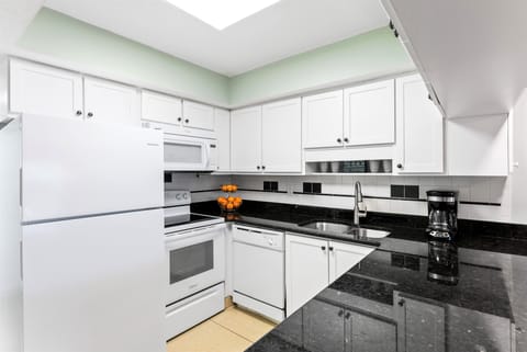 Fully equipped kitchen with everything you need!