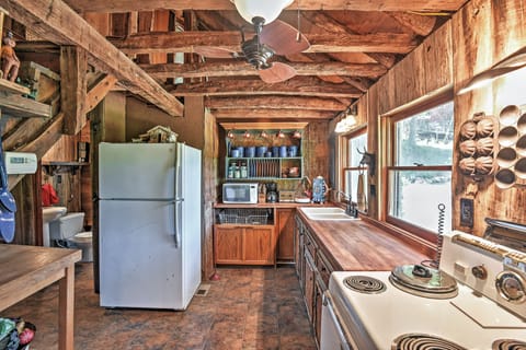 Well-Equipped Kitchen | Drip Coffee Maker | Full Knife Set