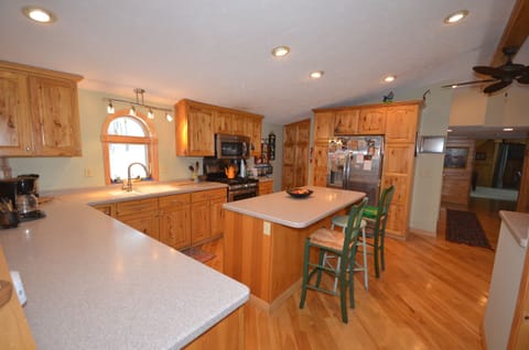 Kitchen - Enjoy this lovely cooks kitchen with dishwasher. Fully equipped, cooking basics, dishware & flatware, microwave, toaster, drip coffee maker, blender, tea kettle, trash bags, paper towels.