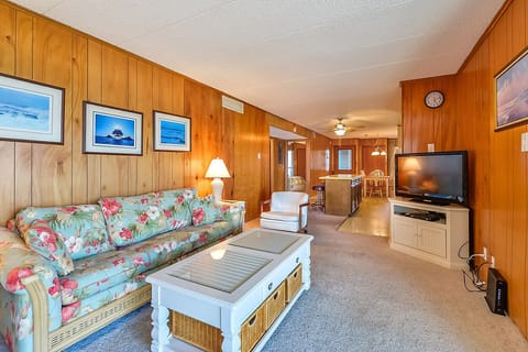 Sea Terrace 904 Living Room