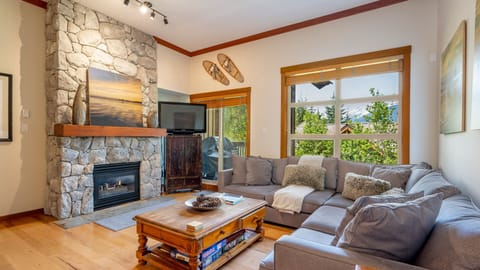 2nd Level - Living Room With Gas Fireplace