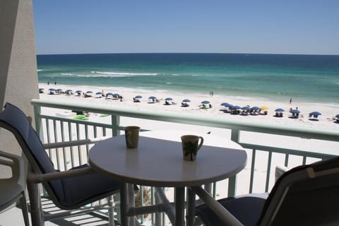 Balcony views - Enjoy a nice cup of coffee in the morning or a sunset dinner at the patio table. How relaxing!