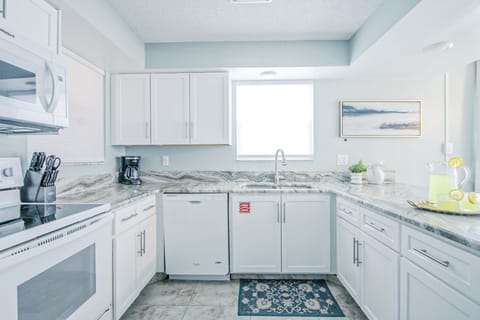 Fuly equipped kitchen with everything you need