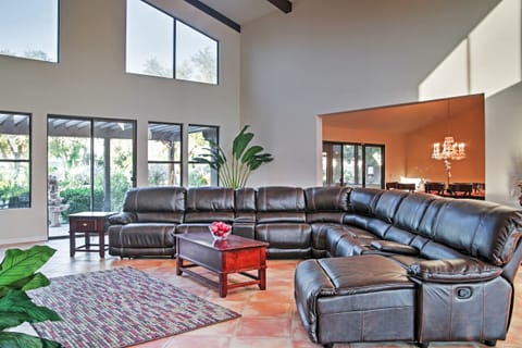 Living Room | A/C | Central Heat | Cable TV | Single-Story Home