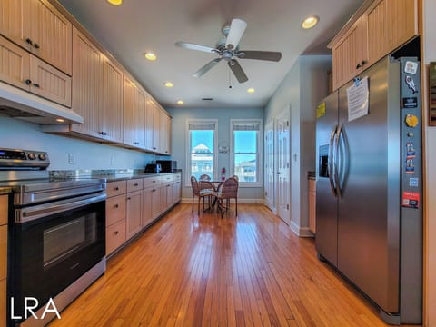 1618 N Shore Dr (Lucky Enough [Int Ext Aerials]) - watermarked-04