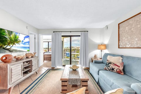 Beautiful Beachfront Condo at The Caprice