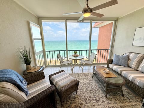 All new furnishings, ceiling fan and decor on the Lanai