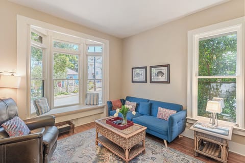 Welcome to Ship's Watch, A Pacific Grove Vacation Home
