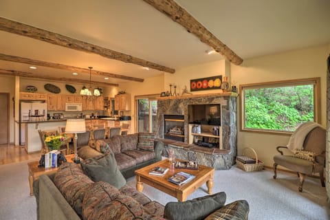 Whitefish Vaction Rental | 4BR | 4.5BA | 2,700 Sq Ft | Steps Required