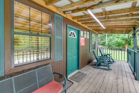 Briceville Vacation Rental | 1BR | 1BA | Stairs Required | 950 Sq Ft