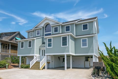 JJ's Beach House - K1204