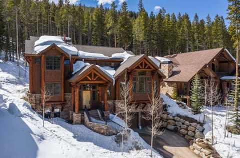 Welcome to Bridger's Cache Ski Lodge