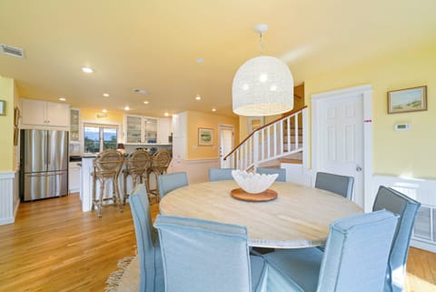 DINING AREA WITH SEATING FOR 8