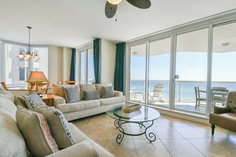 Silver Beach Towers West 601 - Living Area