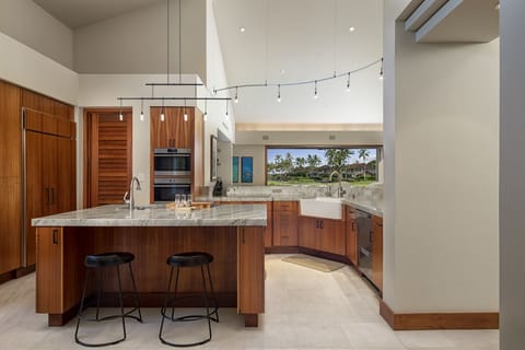 Newly renovated Kitchen with Views ! 