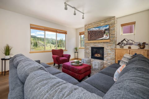 Welcome home to Trailhead Lodges 424