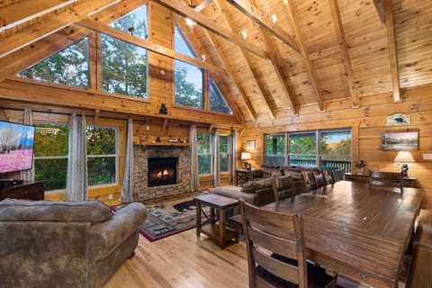 Welcome to Cozy Bear Lodge