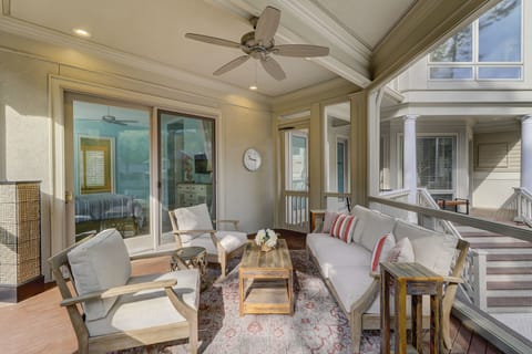 7 Piping Plover - Outdoor Sitting Area (1st Floor)