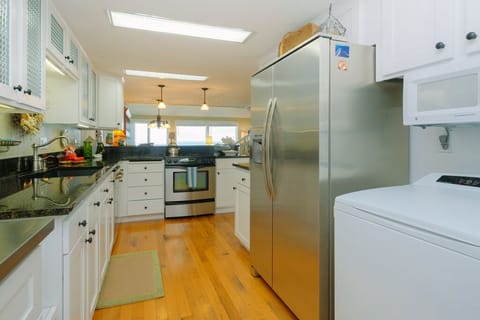 Kitchen - Gourmet and upscale with everything you need to prepare a masterpiece