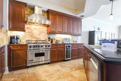 Bella Riva 207- Kitchen