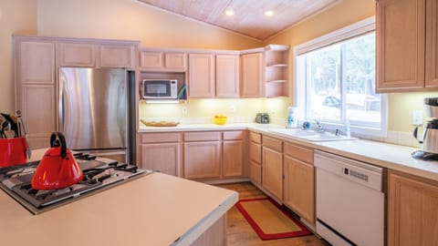 Kitchen: Three Pines Family Cabin