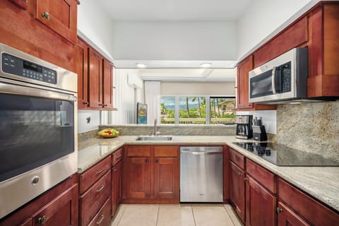 Fully Equipped Kitchen - Manualoha 902