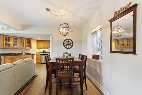 Dining Table - Seating for 6