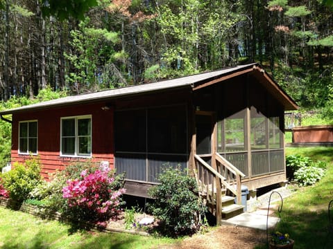 Broadwing Cedar Cabin