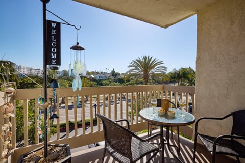 balcony facing on Pacific Street