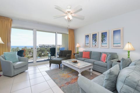 Sterling Shores 414 - Living Area