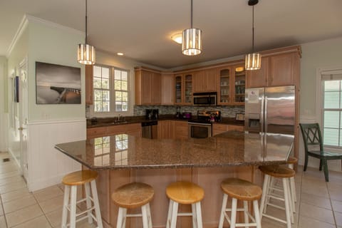 Main Level | Kitchen