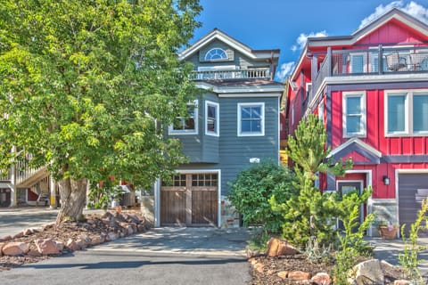Park City Empire Haven with One-Car Garage
