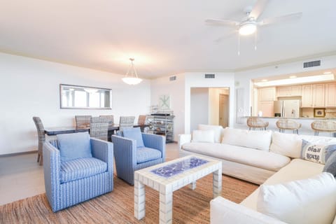 Silver Beach Towers East 102 - Open Floor Plan