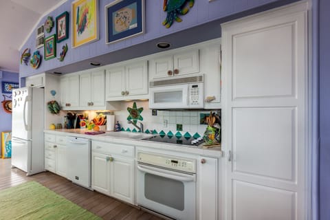 Full Kitchen - Second Floor