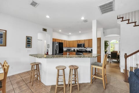 14-web-or-mls-203-birkdale-st