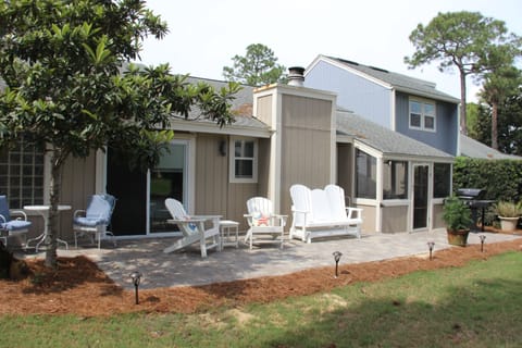 Your Backyard Oasis! Including Grill and 3 Person Chair Glider.