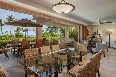 Indoor Dining and Outdoor Dining options 