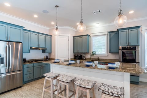 First Floor: Kitchen