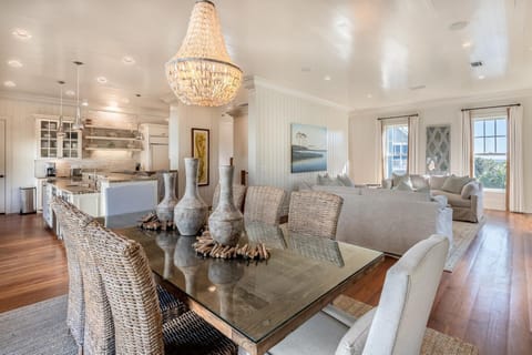 Second Floor: Dining